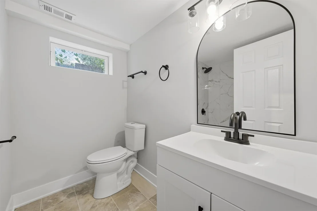 Photo of 1749 W 75th Place
