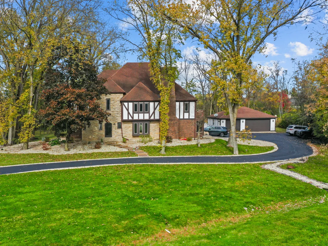 Photo of 155 Helm Road