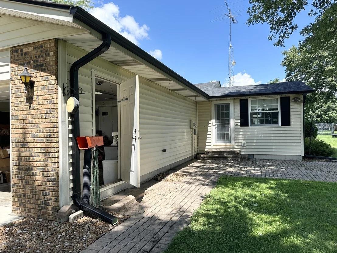 Photo of 1130 Cardinal Drive