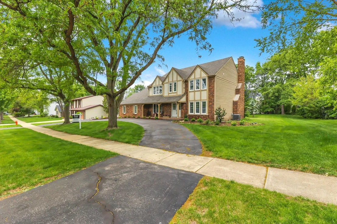 Photo of 967 W Bauer Road