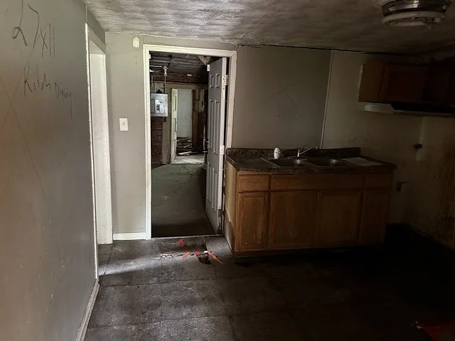Photo of 1344 W 108th Place