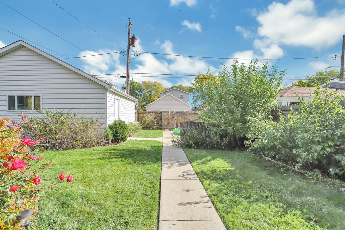 Photo of 3037 Ruby Street