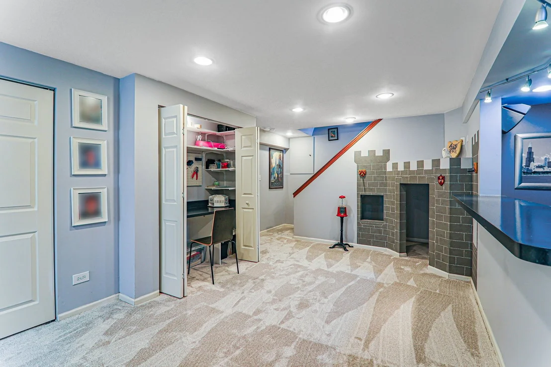 Photo of 806 Meadowridge Drive