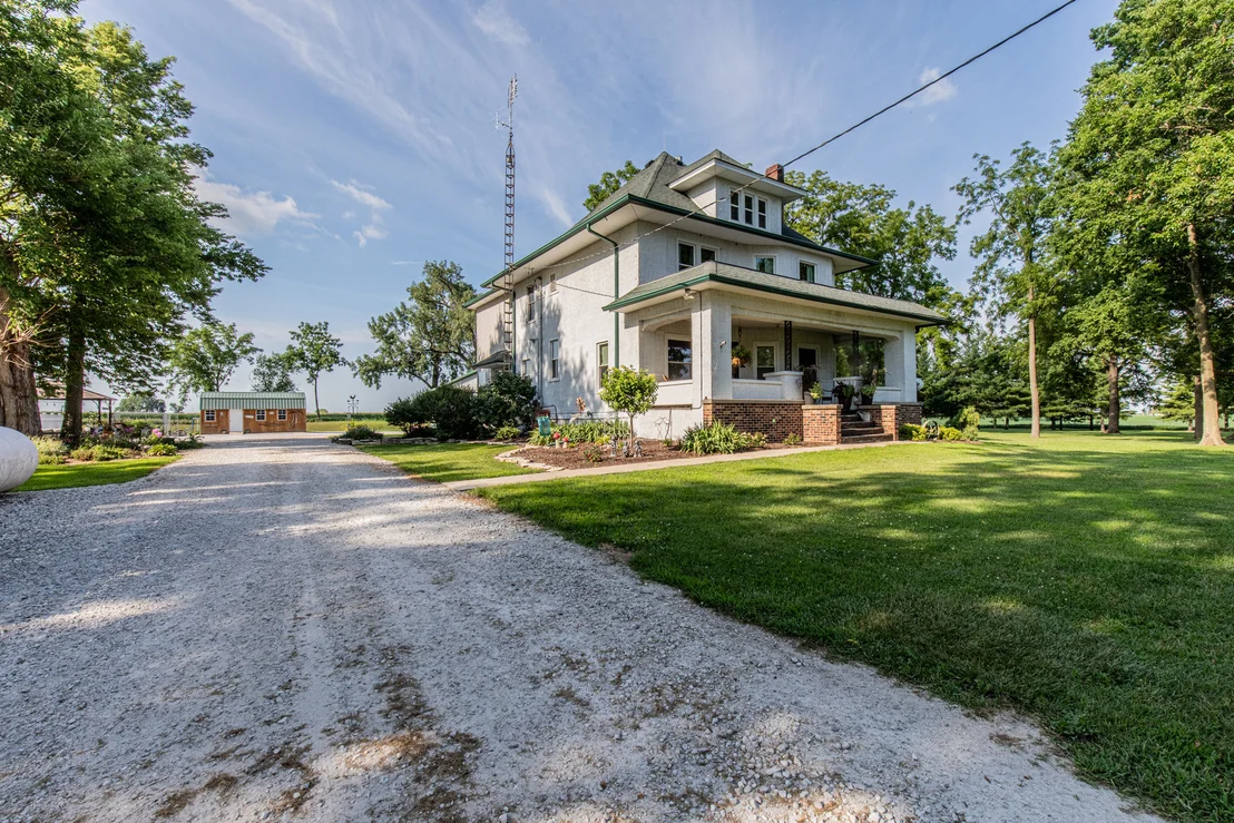 Photo of 467 N 42nd Road