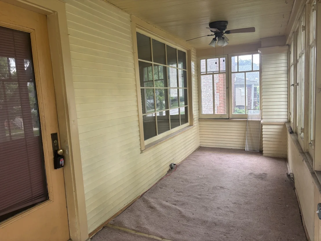 Photo of 1028 Thomas Avenue