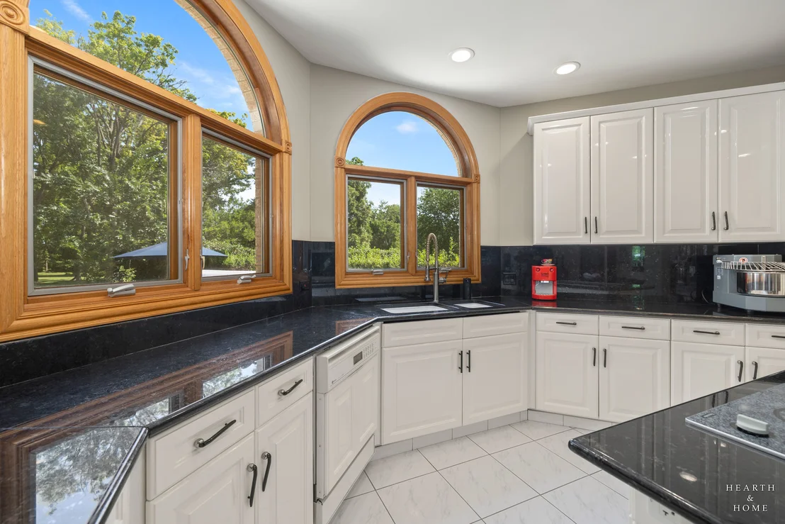 Photo of 1760 W Whispering Court