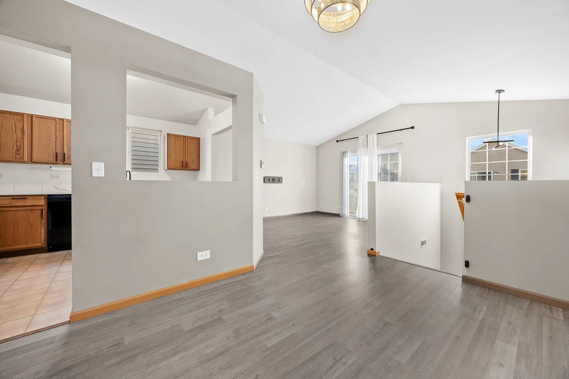 Photo of 674 Four Seasons Boulevard