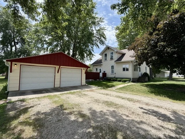 Photo of 109 4th Avenue