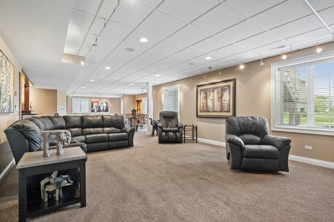 Photo of 1029 Ridgeview Drive