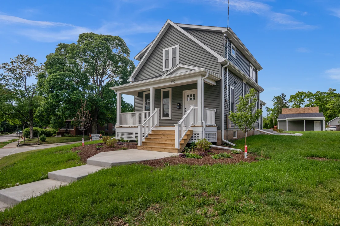 Photo of 790 Wing Street