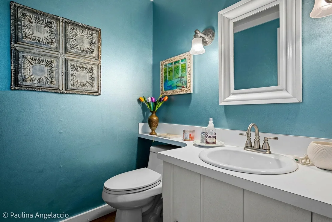 Photo of 1102 N Pepper Tree Drive