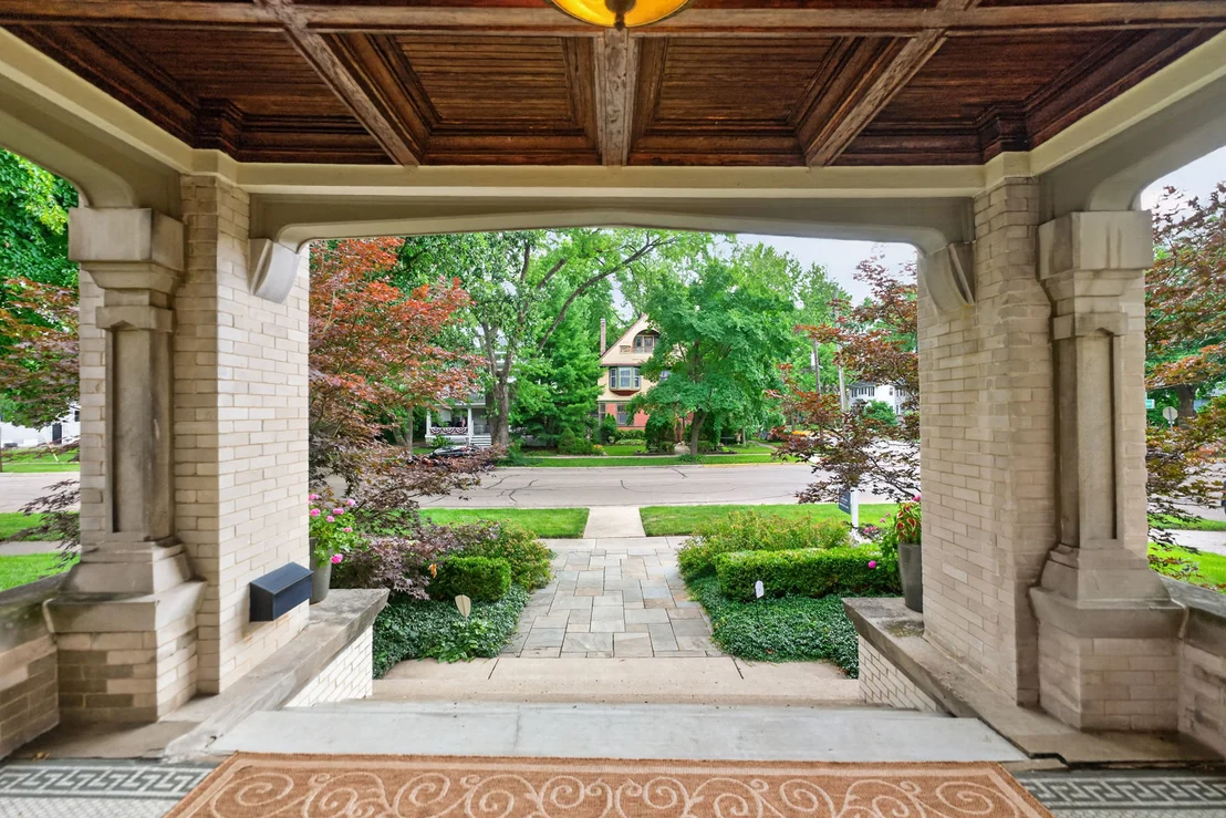 Photo of 729 W Downer Place