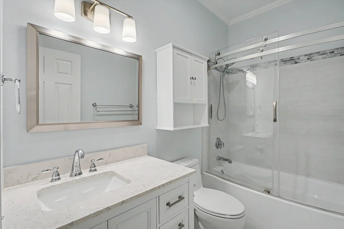 Photo of 1203 EDGEVIEW Drive