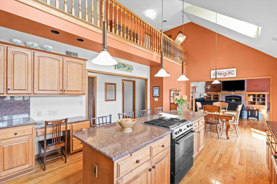 Photo of 2204 Edgewater Place