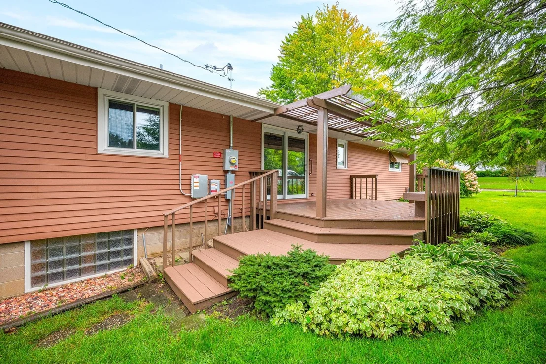 Photo of 221 Hillside Lane