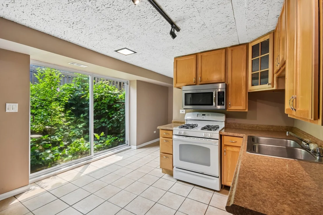 Photo of 385 ANNE Terrace