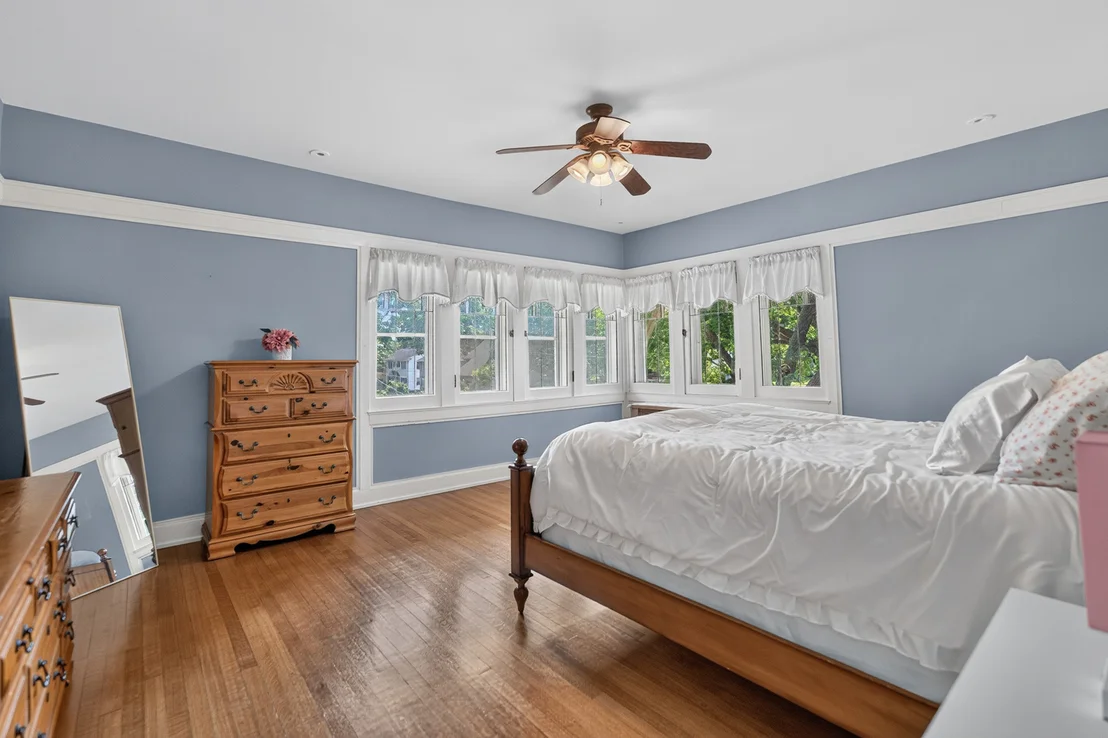 Photo of 729 W Downer Place