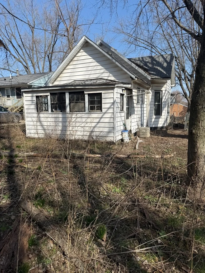 Photo of 916 W Front Street