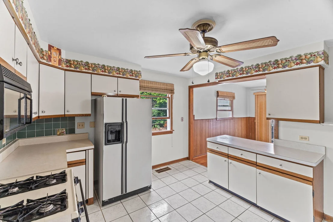 Photo of 2205 Bluebird Lane