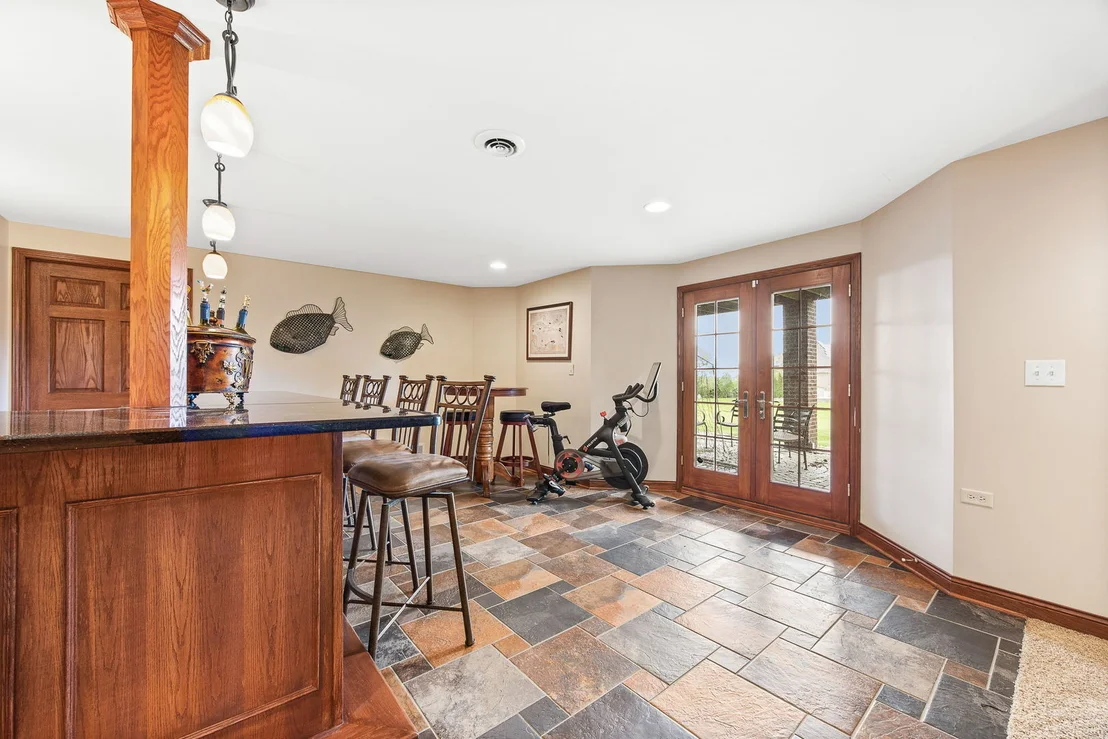 Photo of 1045 Hilltop Drive
