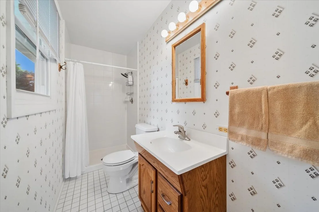 Photo of 1520 Lark Lane