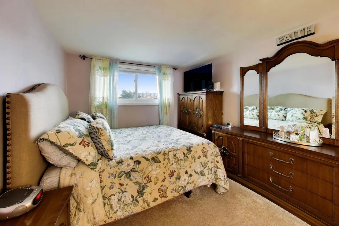 Photo of 8647 Gregory Lane