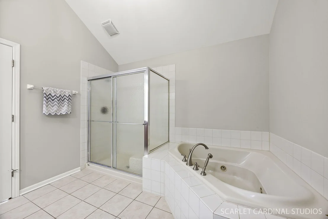 Photo of 208 Amherst Court
