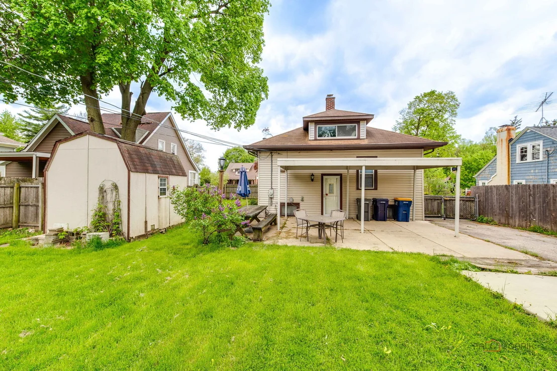 Photo of 1027 St John Street