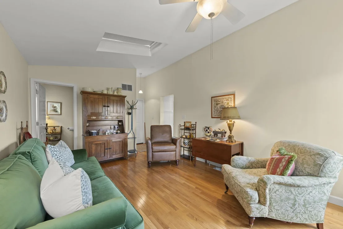 Photo of 283 HILLSIDE Avenue
