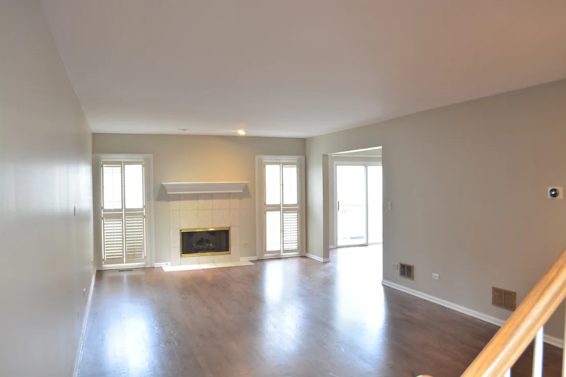 Photo of 122 Schiller Place