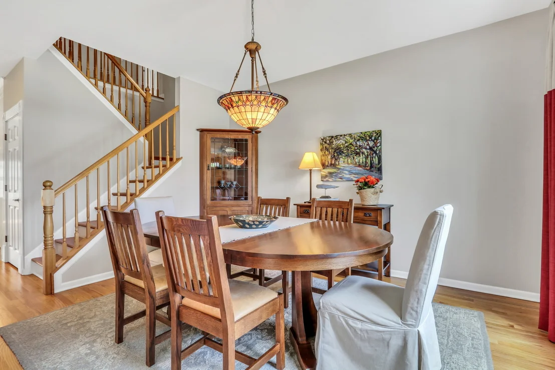 Photo of 983 Mount Vernon Drive