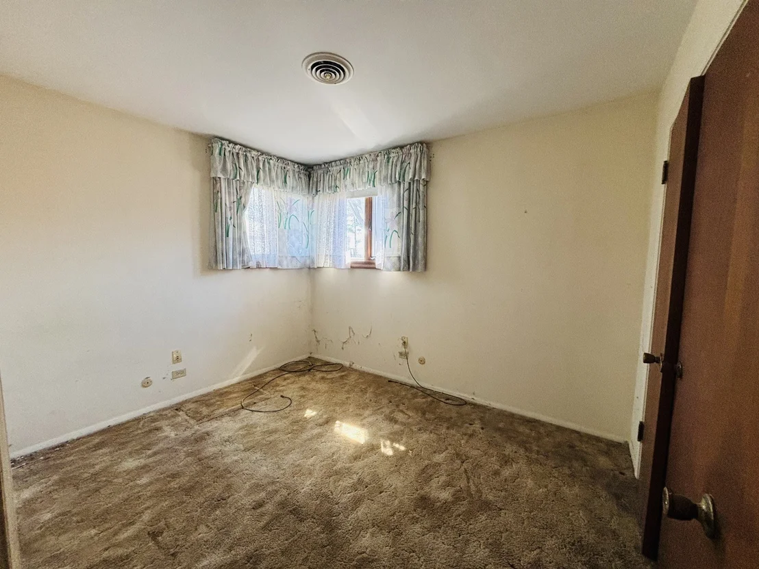Photo of 847 S 3rd Avenue