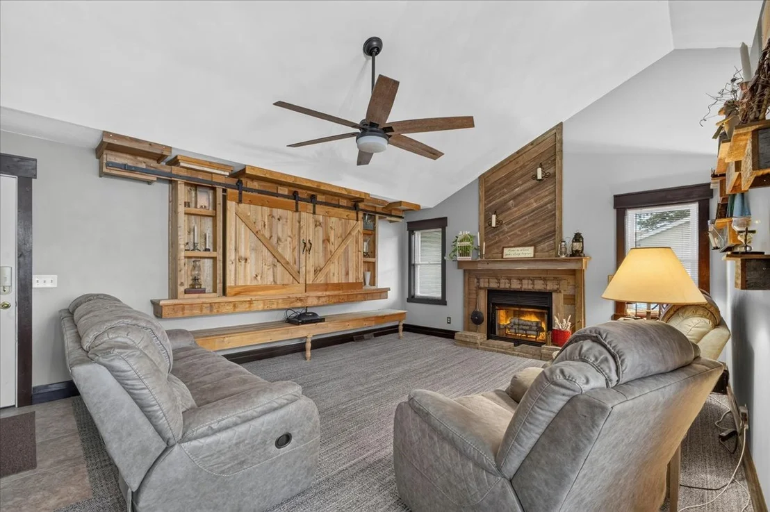Photo of 864 Campton Drive