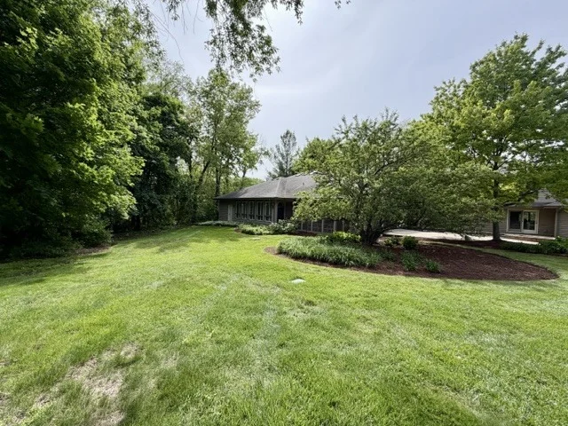 Photo of 11N071 Johnstown Road