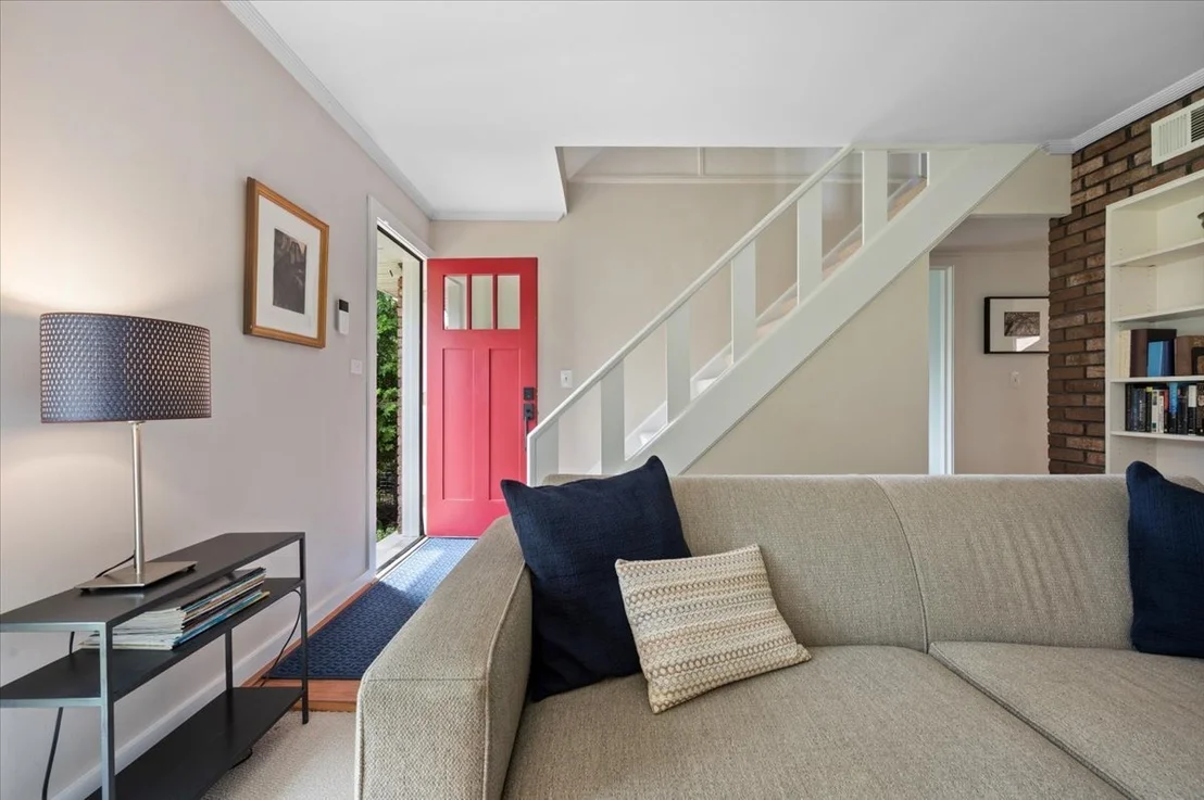 Photo of 3333 Payne Street