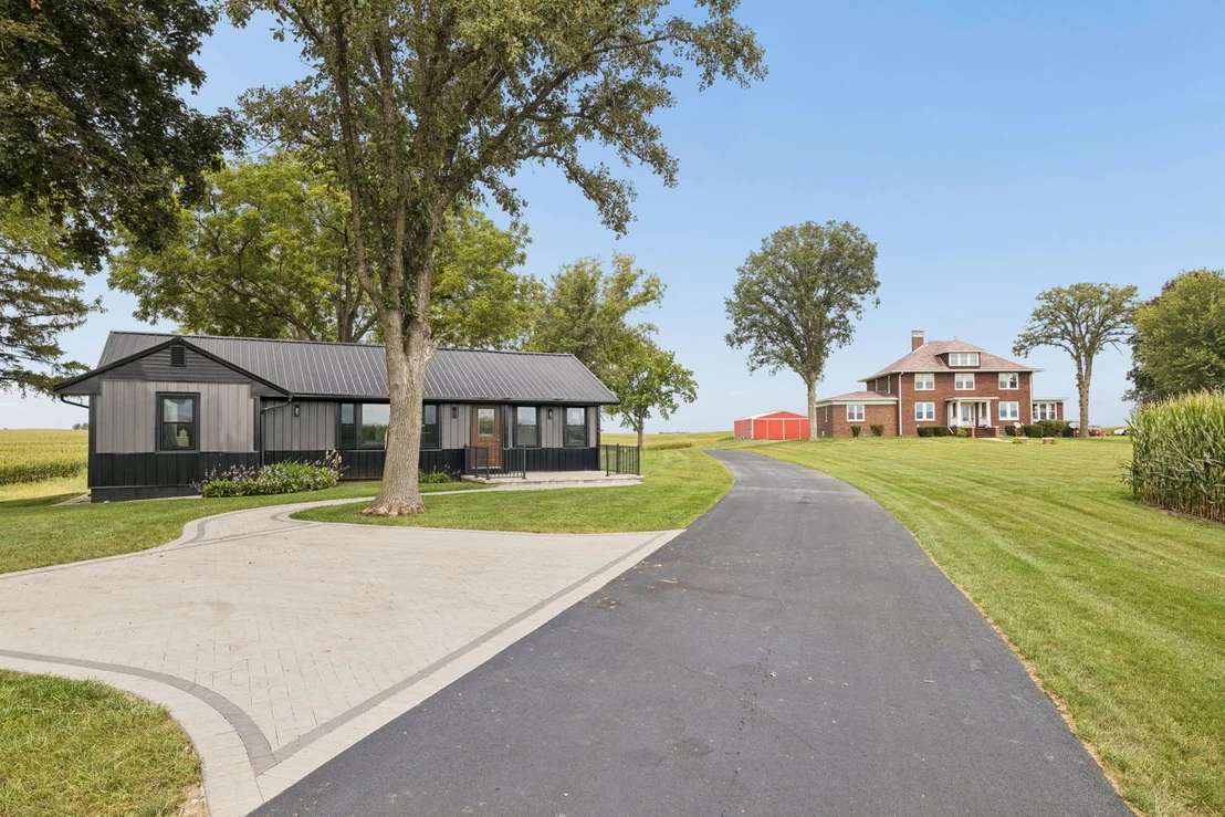 Photo of 751 N 3150 Road