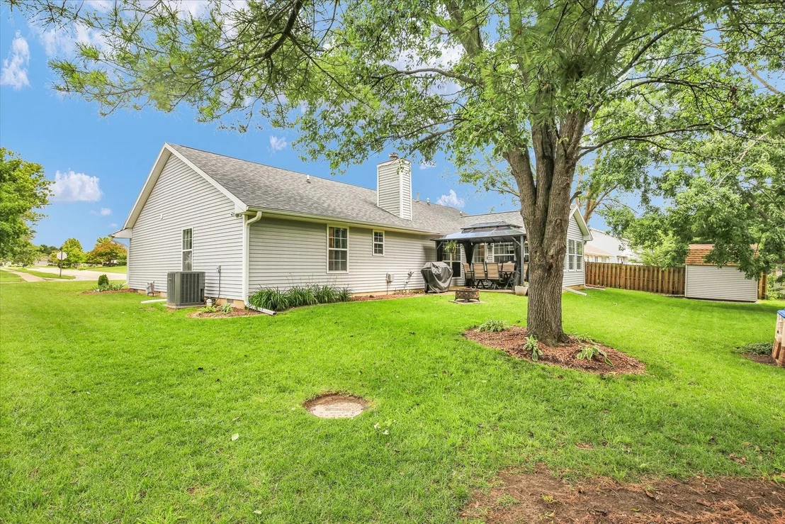 Photo of 301 N Spruce Drive