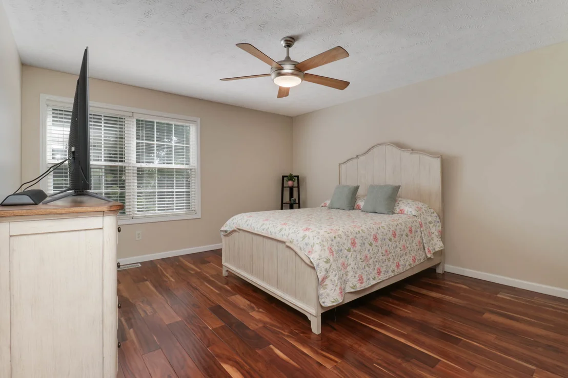 Photo of 2975 Benson Lane