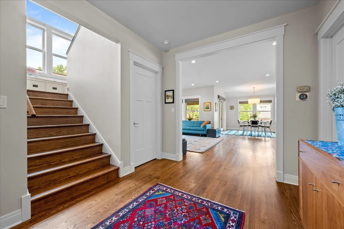 Photo of 1136 Florence Avenue