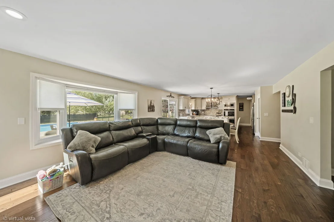 Photo of 6N066 Chambellan Lane