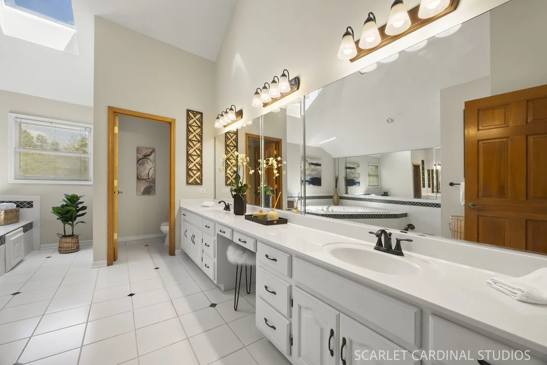 Photo of 1050 Aster Lane