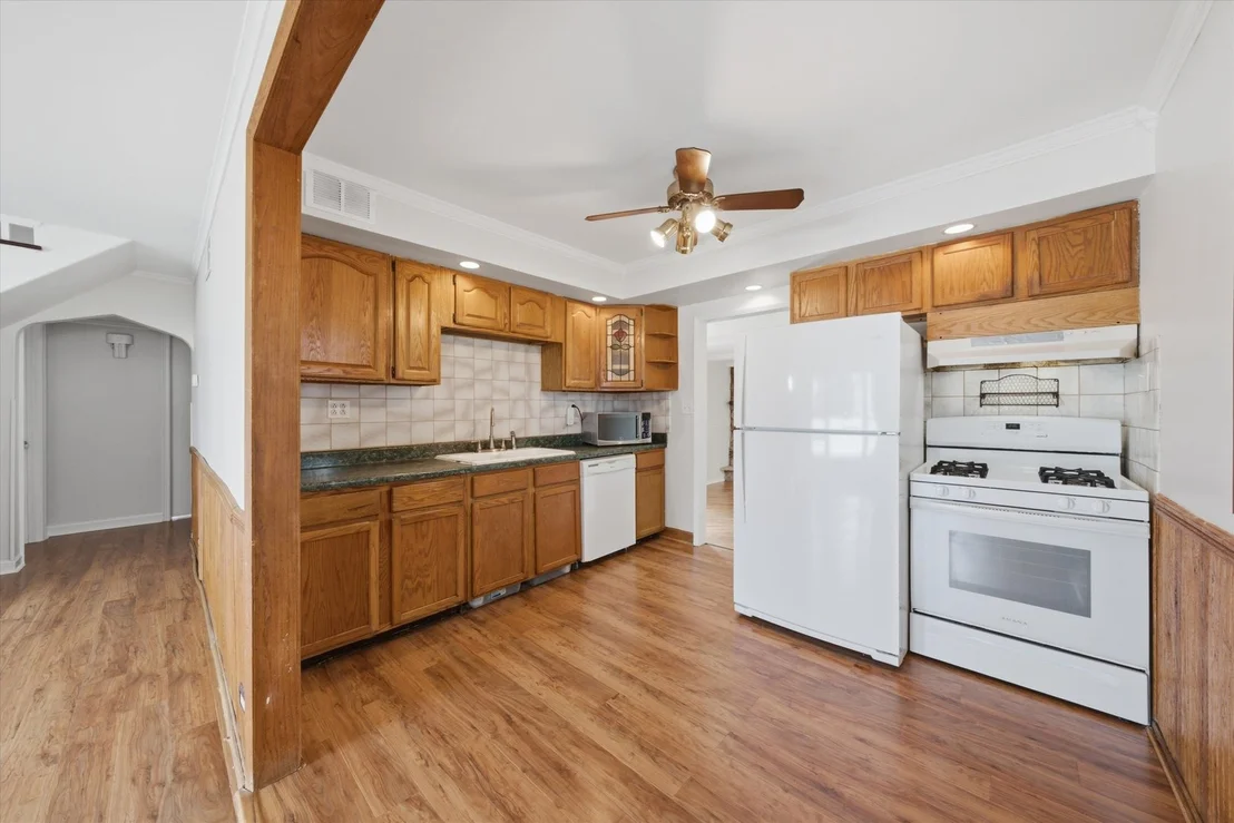 Photo of 4847 W 84th Place