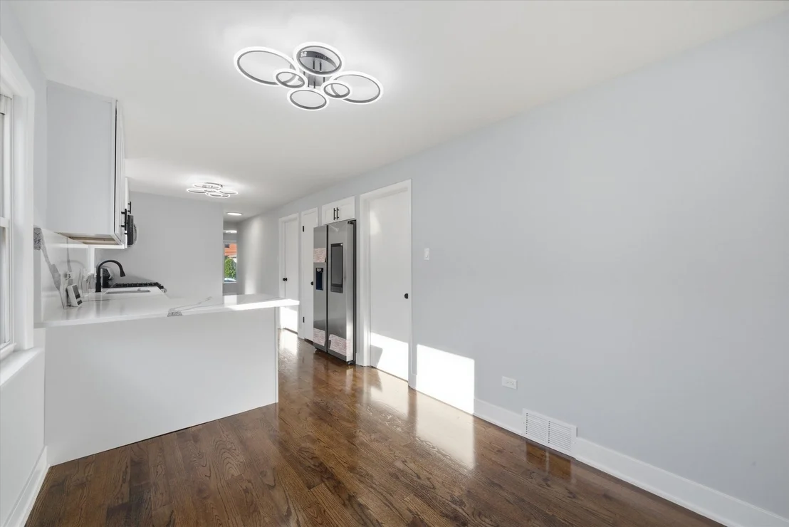 Photo of 2811 W 82nd Street