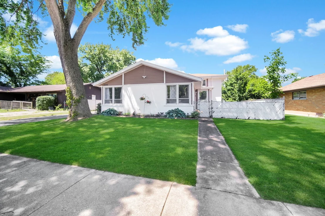 Photo of 1020 Hahn Place