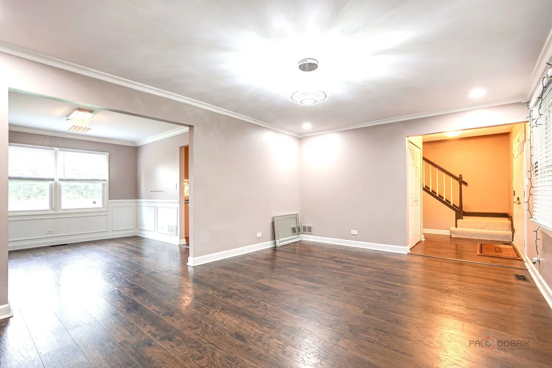 Photo of 562 Applegate Lane