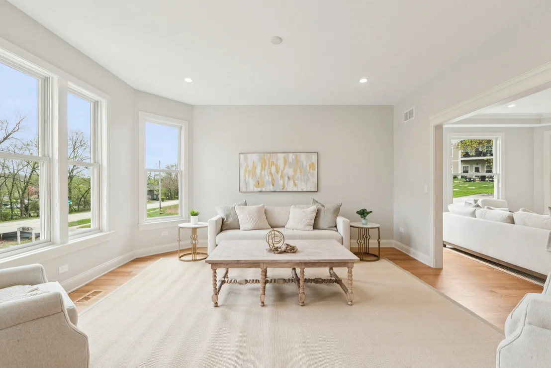 Photo of 885 Geneva Road
