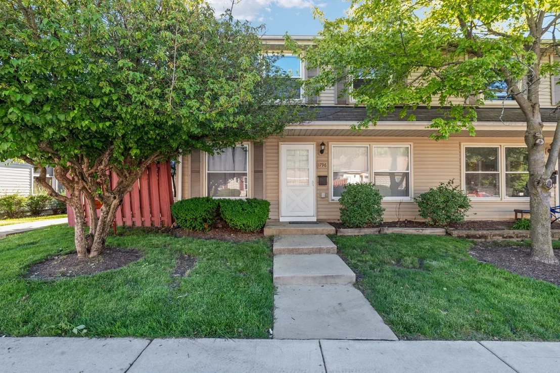 Photo of 1796 Queensbury Circle