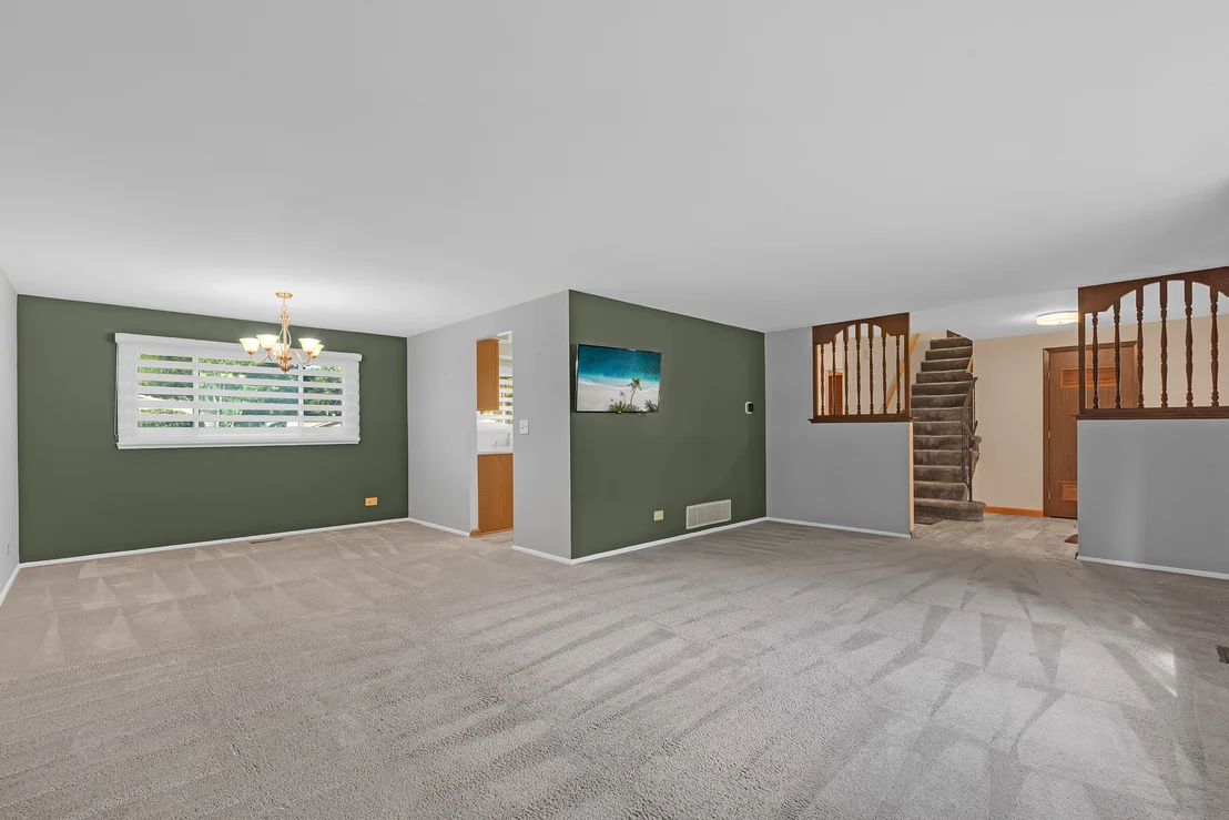 Photo of 864 PINEHURST Lane