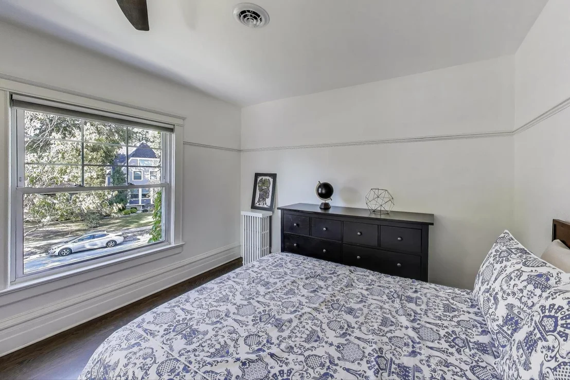 Photo of 176 Riverside Road