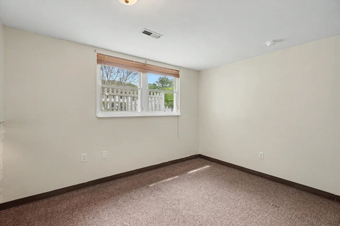 Photo of 904 Fairoaks Drive
